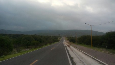 Alberto Falcón (Camino a Estación Bernal en Tequis